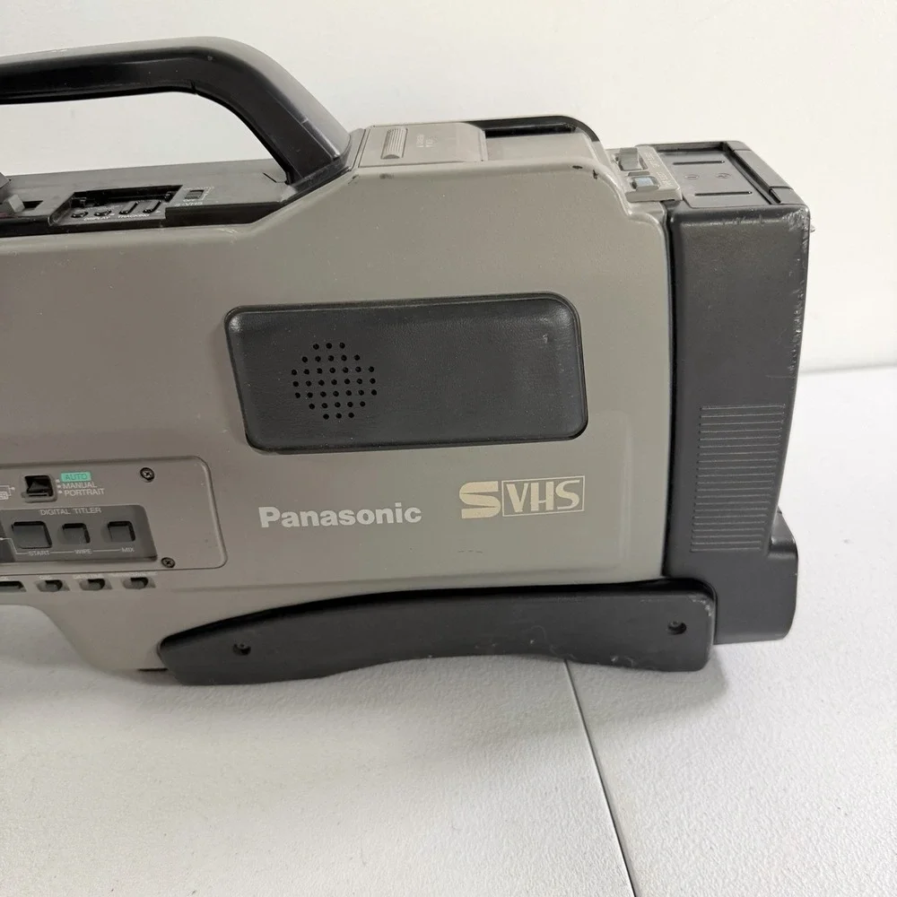 Panasonic AG-456UP PRO LINE S-VHS Reporter Movie Camcorder AS IS UNTESTED